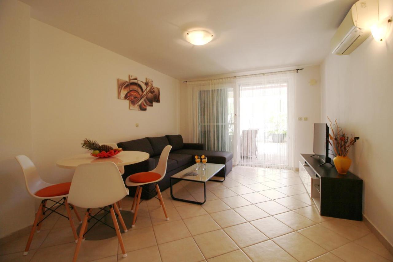Villa Pino With Pool, Sauna & Jacuzzi Petrcane Exterior foto