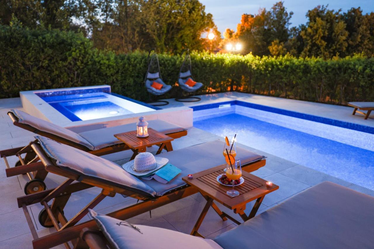 Villa Pino With Pool, Sauna & Jacuzzi Petrcane Exterior foto
