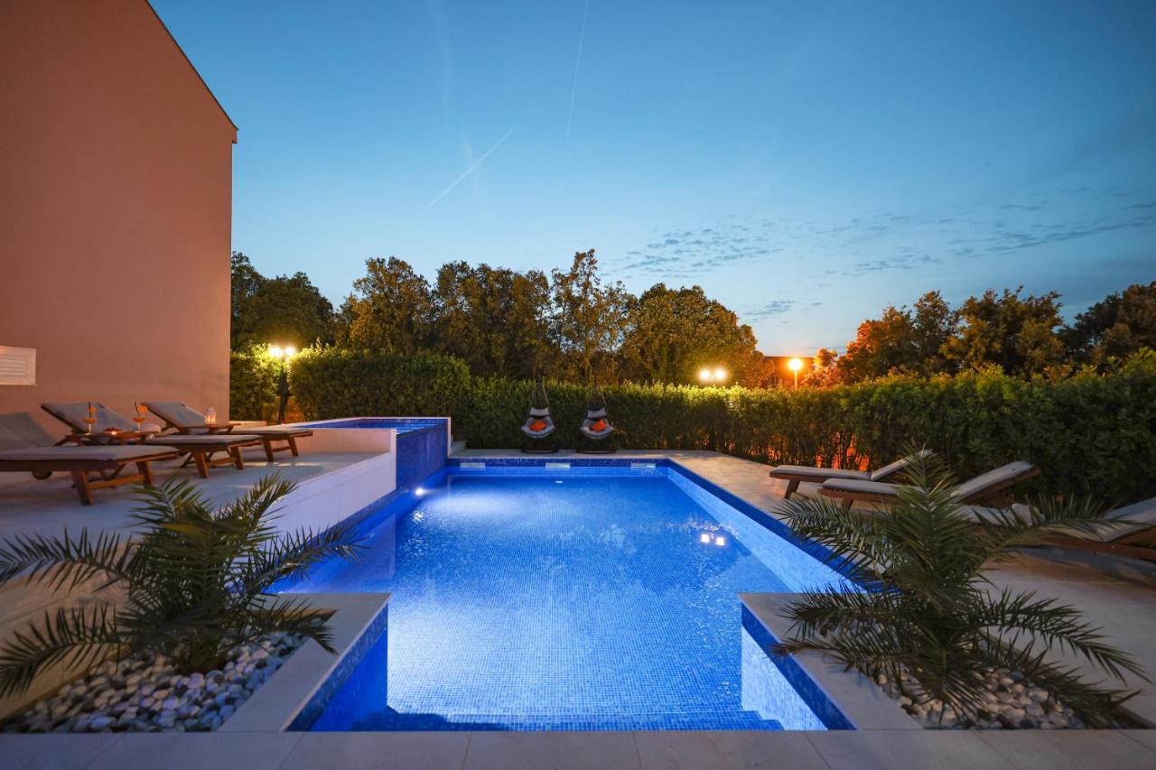 Villa Pino With Pool, Sauna & Jacuzzi Petrcane Exterior foto