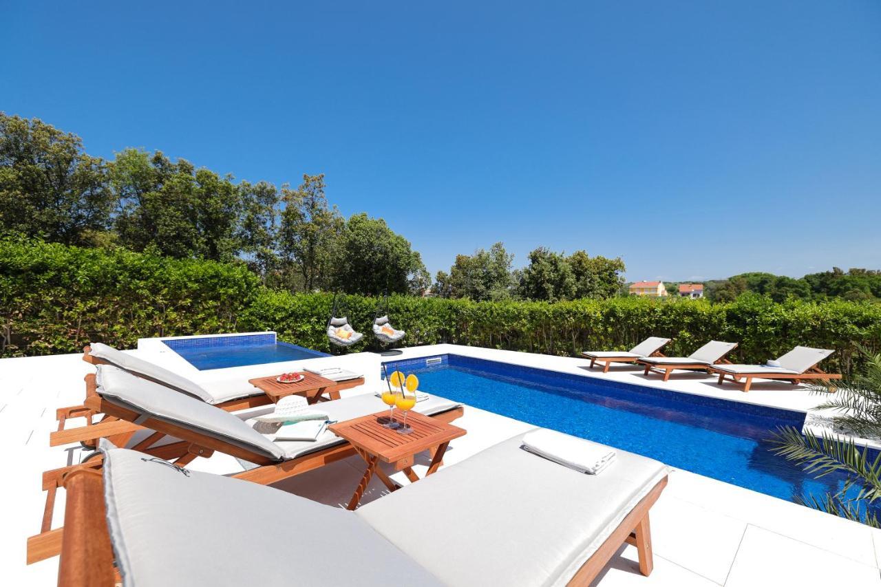 Villa Pino With Pool, Sauna & Jacuzzi Petrcane Exterior foto