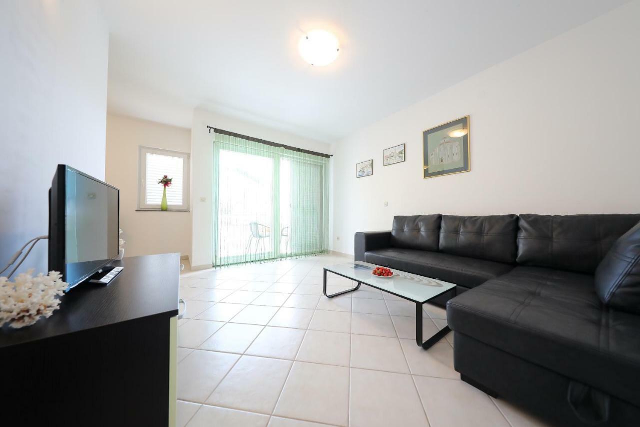 Villa Pino With Pool, Sauna & Jacuzzi Petrcane Exterior foto